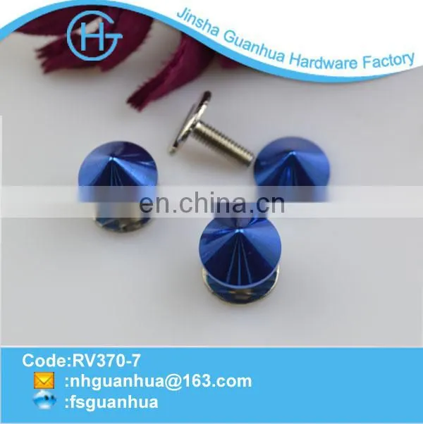 New design high quality fancy screw spike