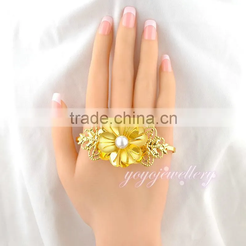 Flower pearl ladies model women hand palm bracelet