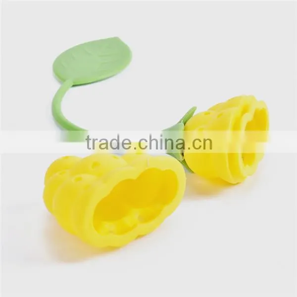 Various types of silicone and stainless steel tea strainer