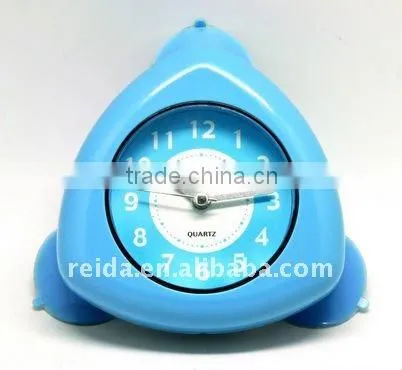 2013 fashionable flower shape plastic wall clock RD228W