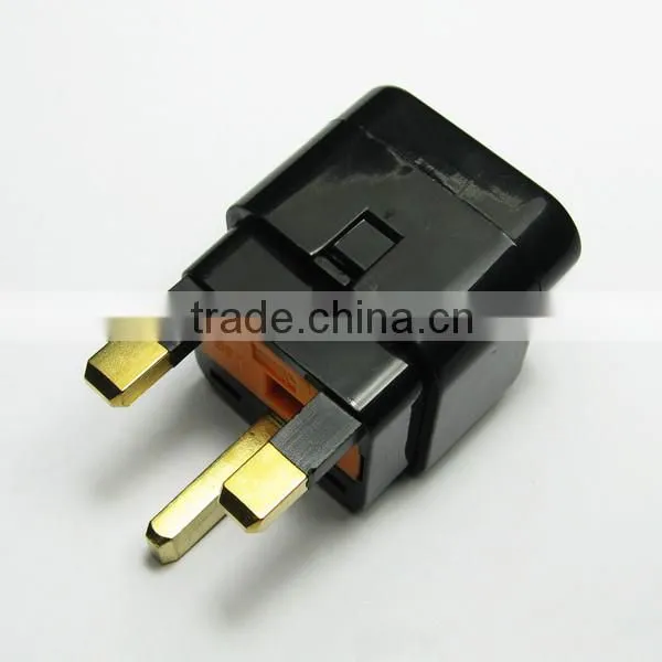 Top sale plug with socket type uae plug adapter travel adapter charger for electric products