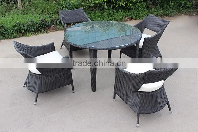 Upscale Outdoor Rattan Furniture Dining Round Table Set