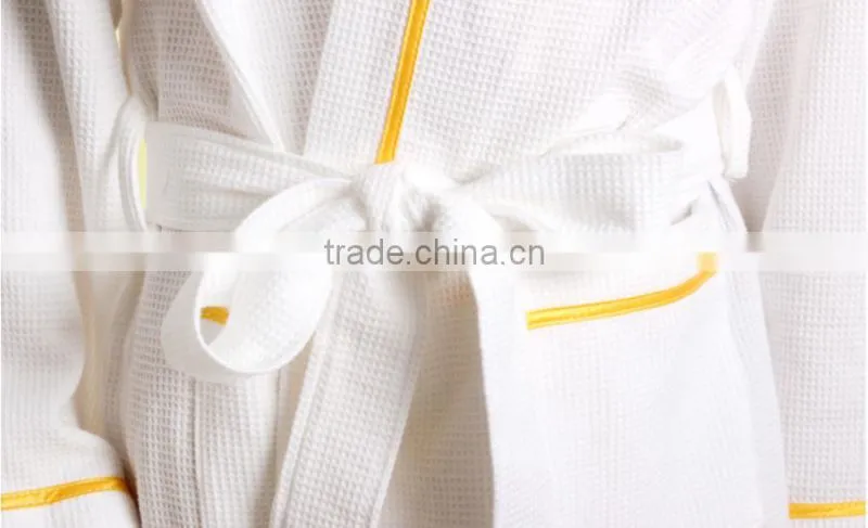 Customized Color 100% Cotton Waffle Fabric Unisx Wholesale Bathrobe