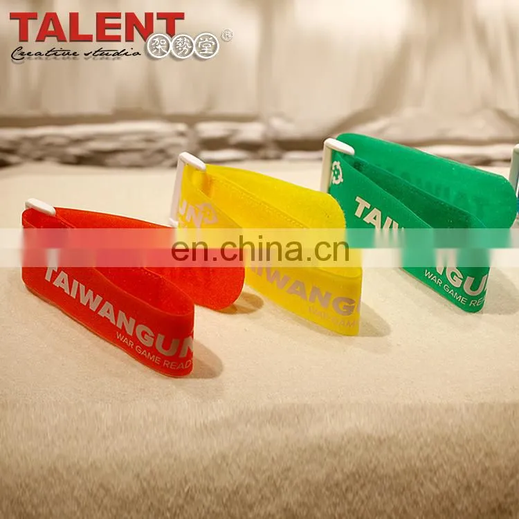 Custom printing hook and loop band for outdoor garment