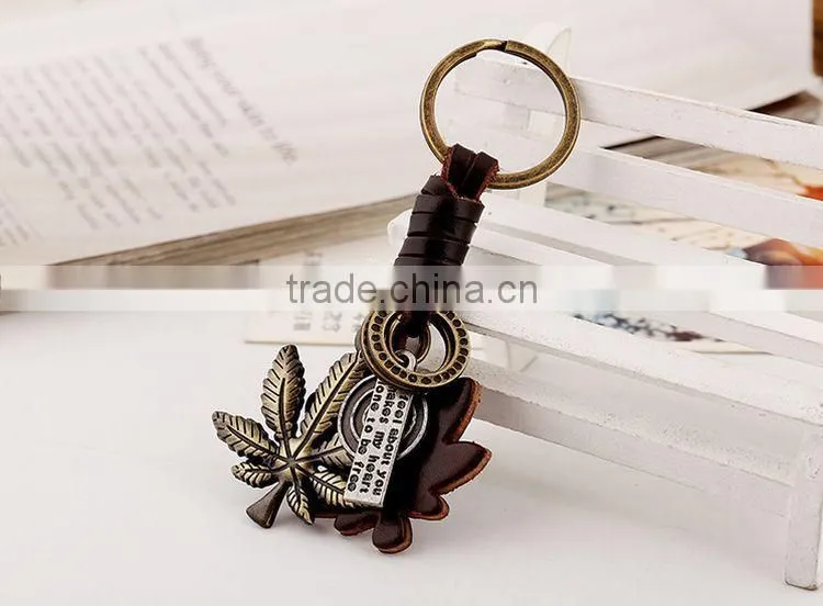 2015 Hot Sale Fashion Punk Men Boys Genuine Leather Keychains Promotional Gift