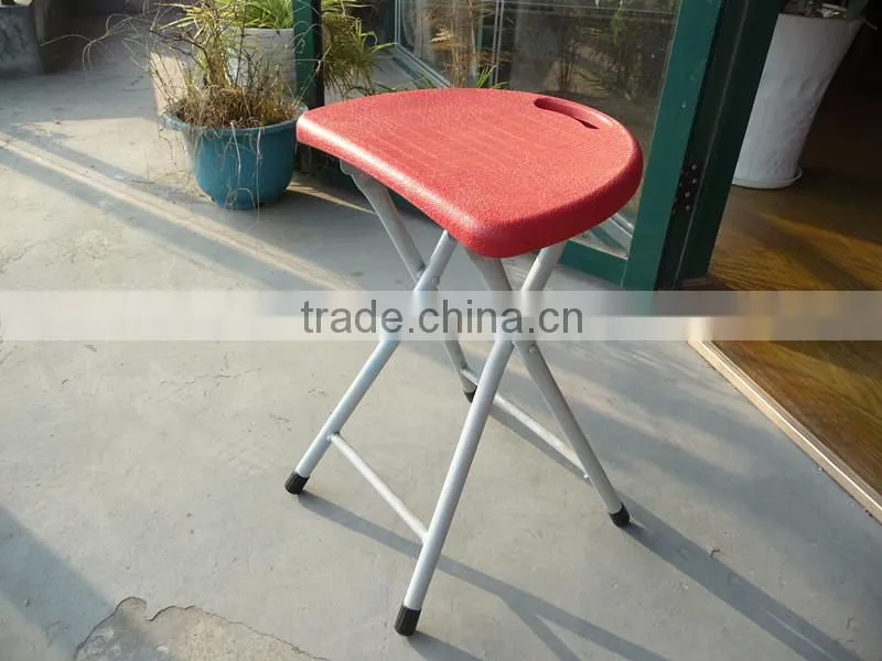 Strong and durable triangle top portable metal foot stool