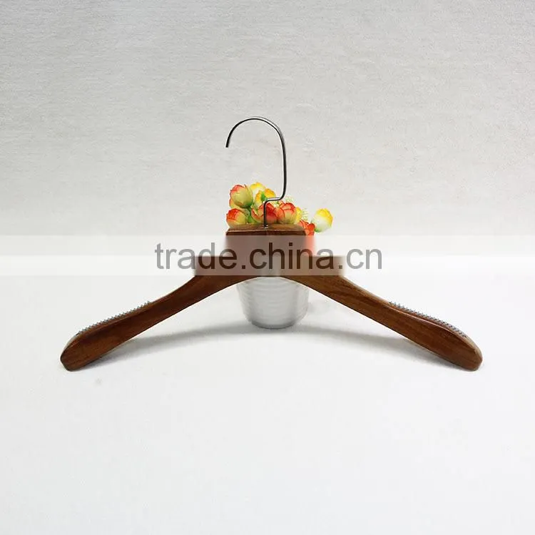 Anti slip wooden coat/shirt/dress/coat hanger for clothes display