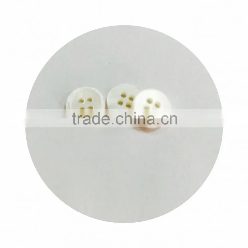 2015 New fashion 4 hole shell buttons/ garment accessory (#F10001)