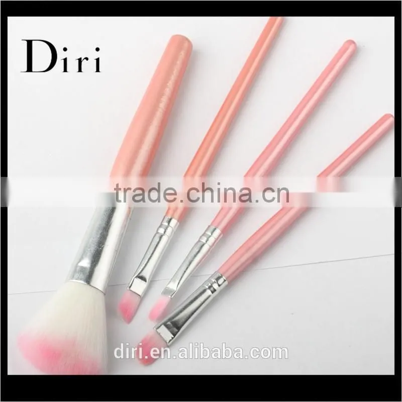 High end cosmetic eye shadow brush with Goat Hair Eyeshadow Brush