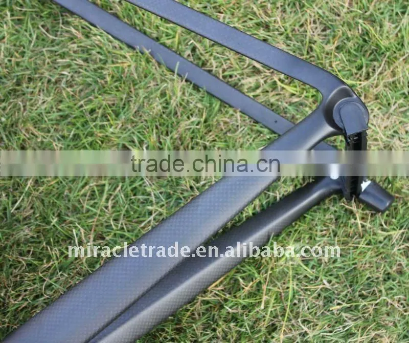 Decaled Aero Carbon frame road bicycle in 2013