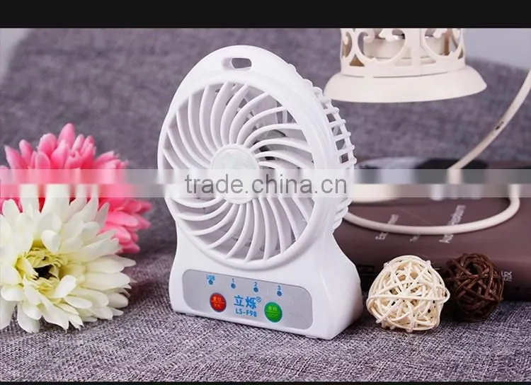 Best gift and price portable mini fan rechargeable fan with battery