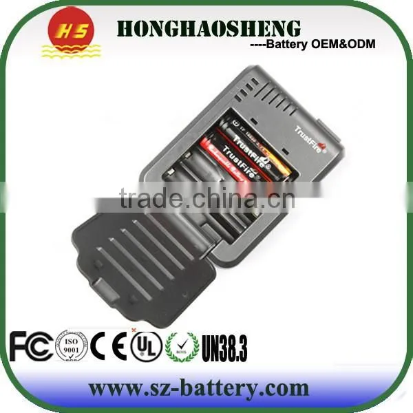 Fast charger for li-ion battery trustfire tr-003 18650 li-ion battery charger