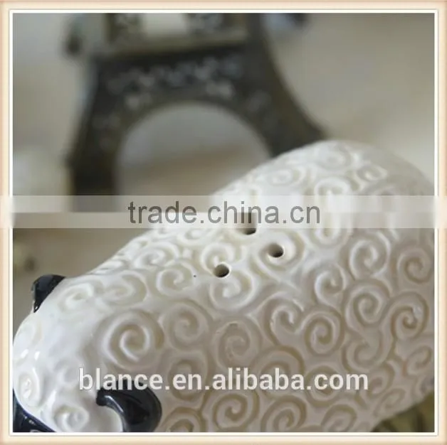 ceramic lamb salt shaker animal design pepper shaker