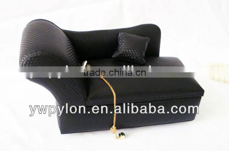 Leopard pu leather gift box with heart shape