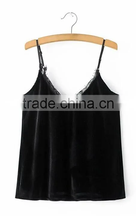Runwaylover EY2361B Ladies Sexy Deep V-Neck Lace Crop Tops