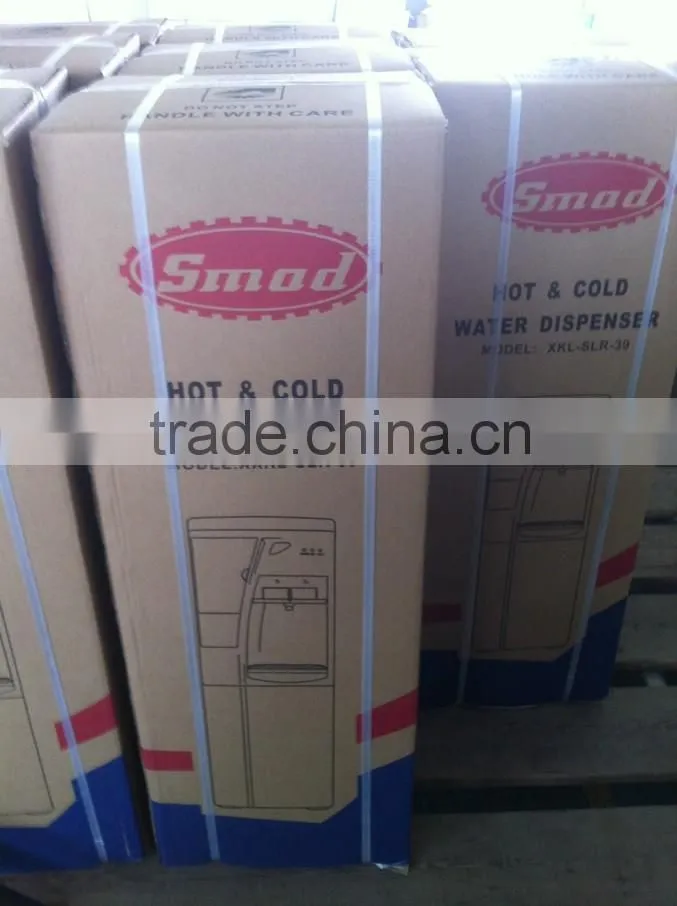 Vertical hot and cold water dispenser