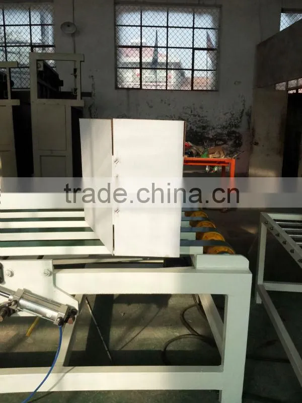 Corrugated carton box double pieces stitching machine