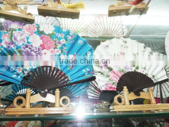 folding pocket fan