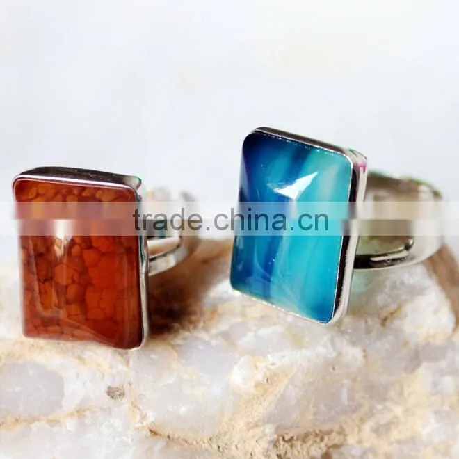Silver alloy chalcedony rectangle gem ring