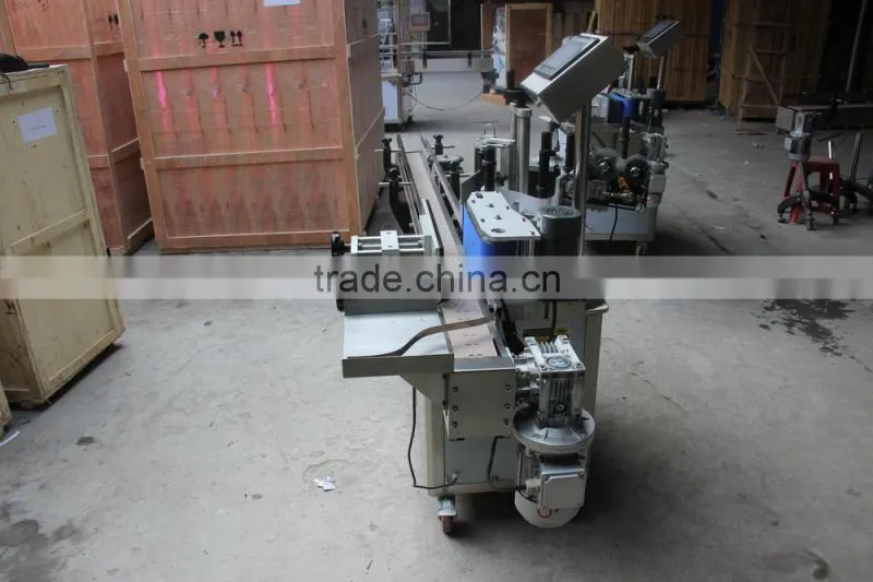 Hot Sale Round Water Bottle Labeling Machine / Automatic Labeling Machine