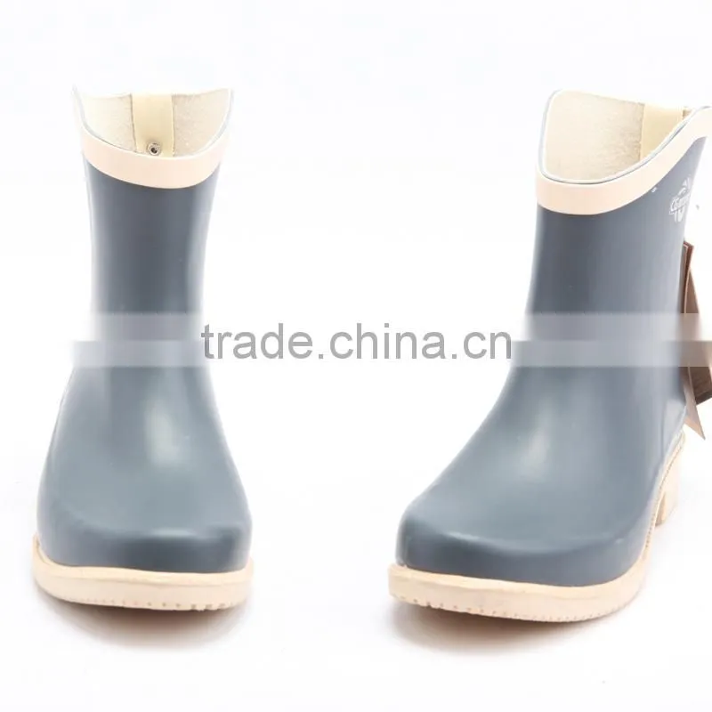 rubber rainboots