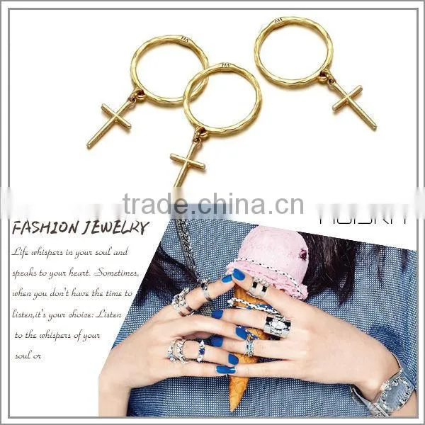 All Match Simple Design Cross Ring
