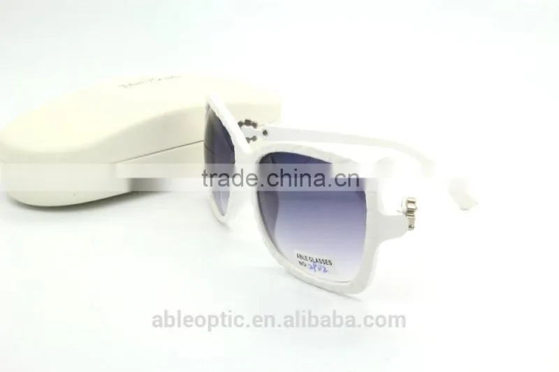 hotsell 2015 square oversized cheap wholesale summer shades sunglasses with metal hinge