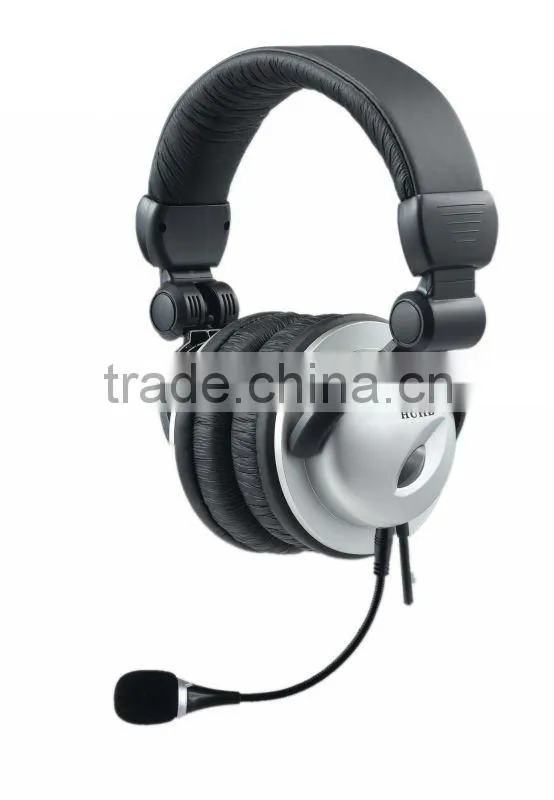 Cheap stereo headphone with big earmuff for big ears