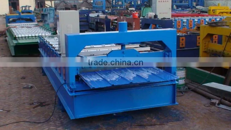 Colored steel roll forming machine