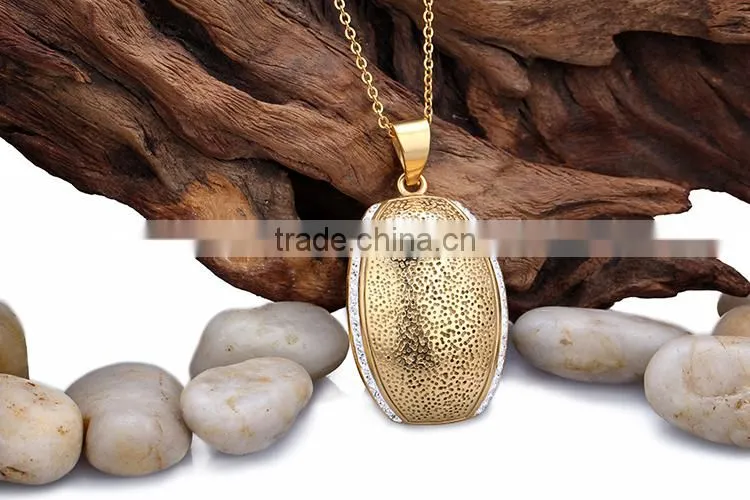 Stainless steel unique crystal design gold plated pendant