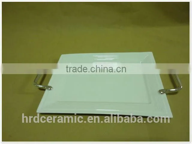 Factory Hot sale stock ceramic dinner plate with Metal handle