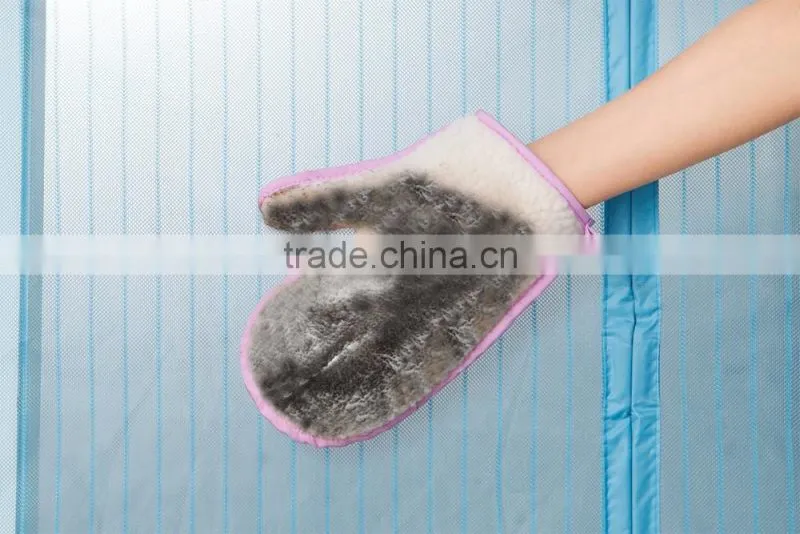 Dust clean gloves