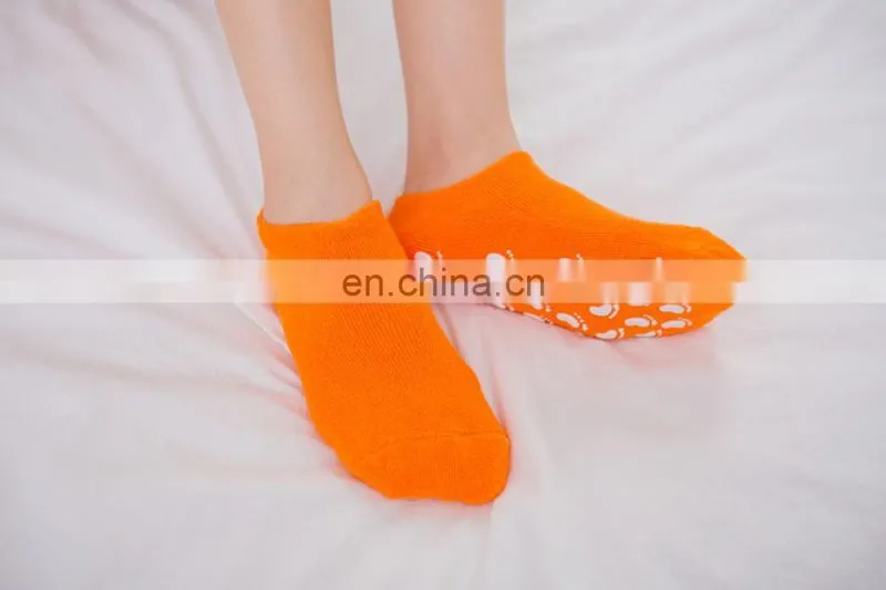 1 Set Feet Skin Care Exfoliating For Dry Hard Cracked Skin Moisturising SPA Gel Socks Whitening Moisturizing Rejuvenation