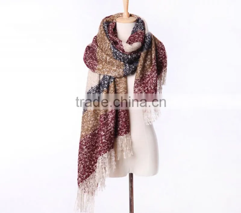 2015 new hot selling peacock feather pattern printed square paris yarn scarf