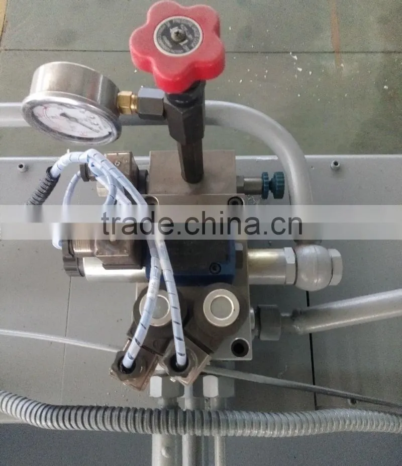 SCMT Quality Hydraulic Press Brake Machine, Delem DA66T CNC Sheet Bending Machine white color