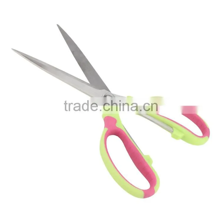 Soft handle pizza cutter scissors