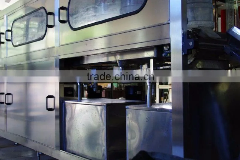 High speed and Flexible operation Type full-automatic bottle filling machine