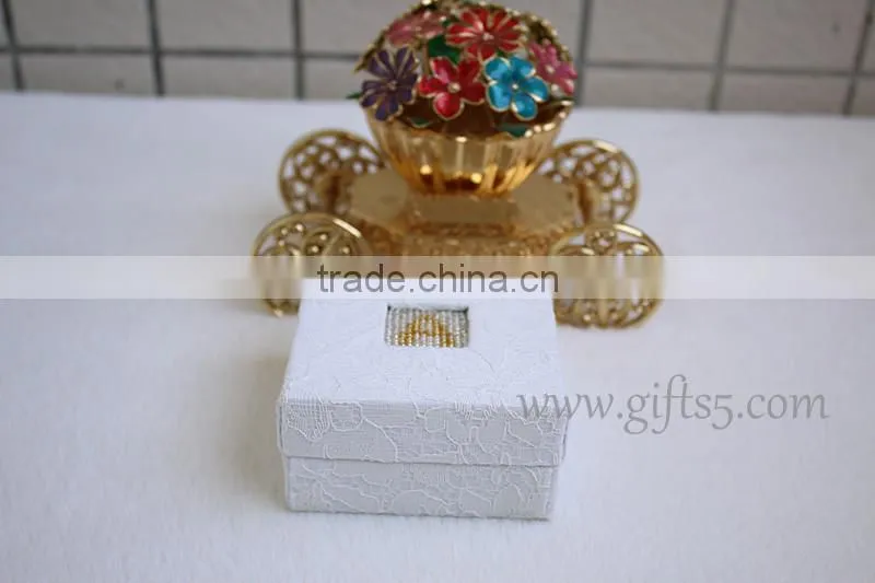 New arrival white jewelry box bracelet box necklace box with beaded name plate of A