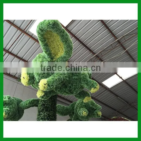 Artificial outdoor decorative plant sculpture