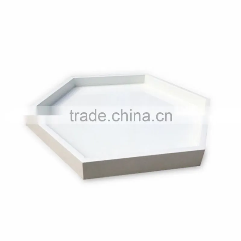 Rectangular lacquered serving tray