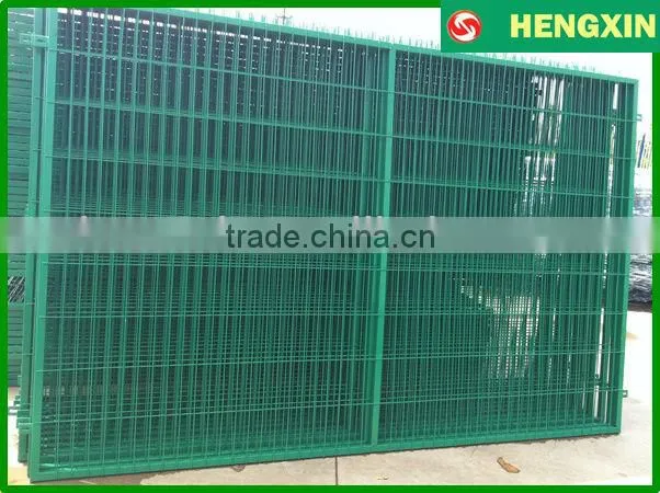 Iron fence for garden Metal mesh fence Welded wire mesh fence