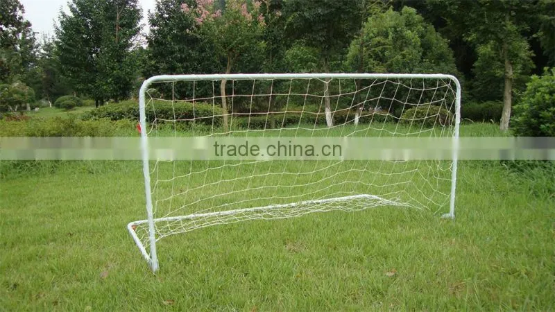 Metal folding soccer goal