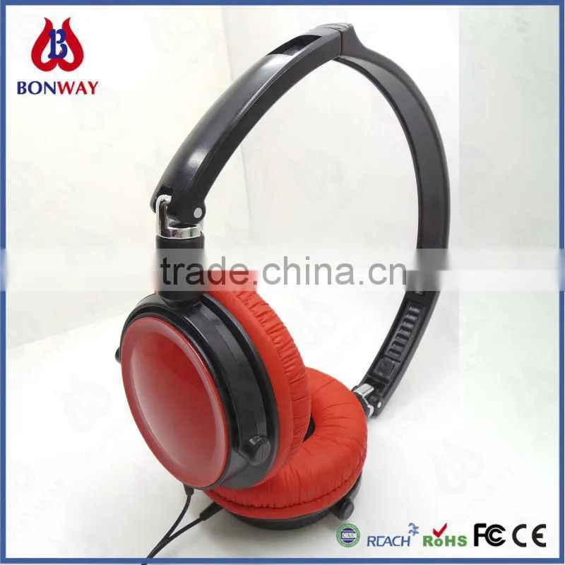 Ear muff headphones for mp3 players