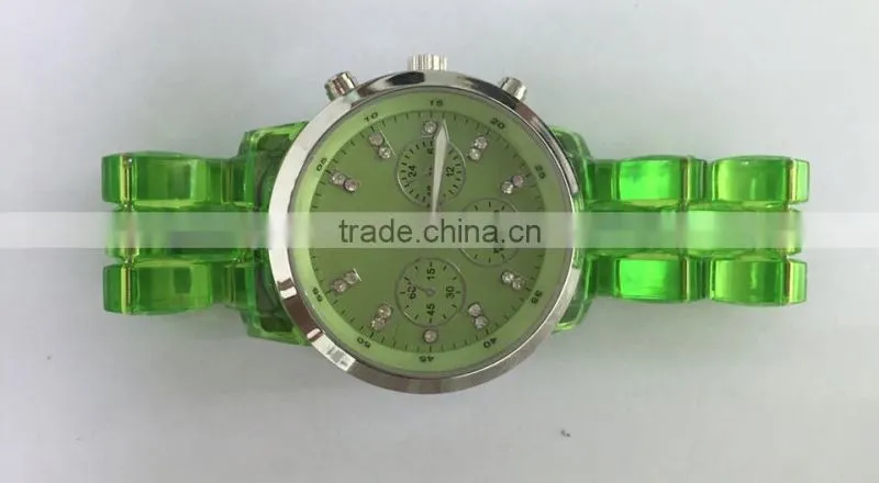 screws stainless steel case back Transparent fashion cheap plastic watch green vogue lady watch