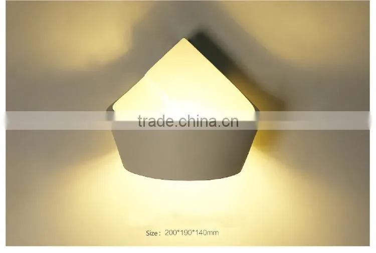 220V AC Modern Wall Lamp SMD5730 White Color Iron LED Wall Lamps