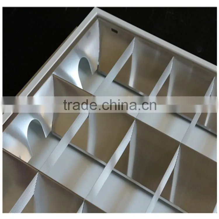Mirror parabolic louver fitting