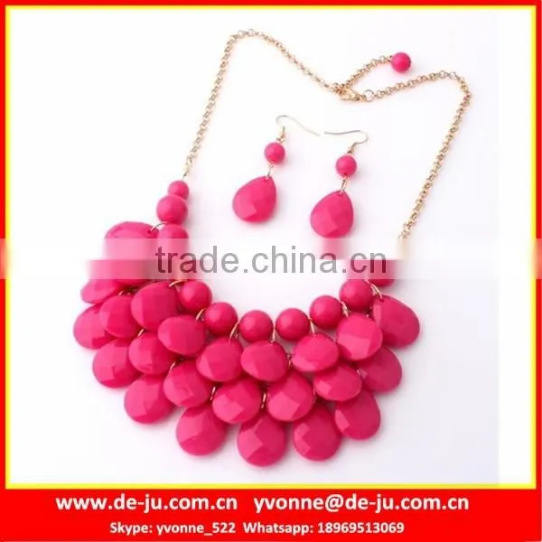 Fashionable Pearl Crystal Jewelry Plastic Necklace