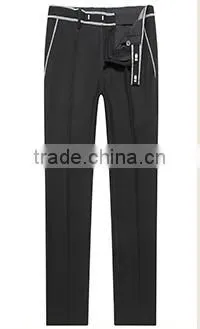 Fashionable Men 2-Button Trim Business Suit With Promotional Price