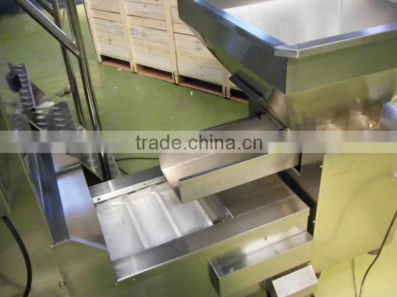 vibratory feeder/ vibrating conveyor with bucket elevator for food industry