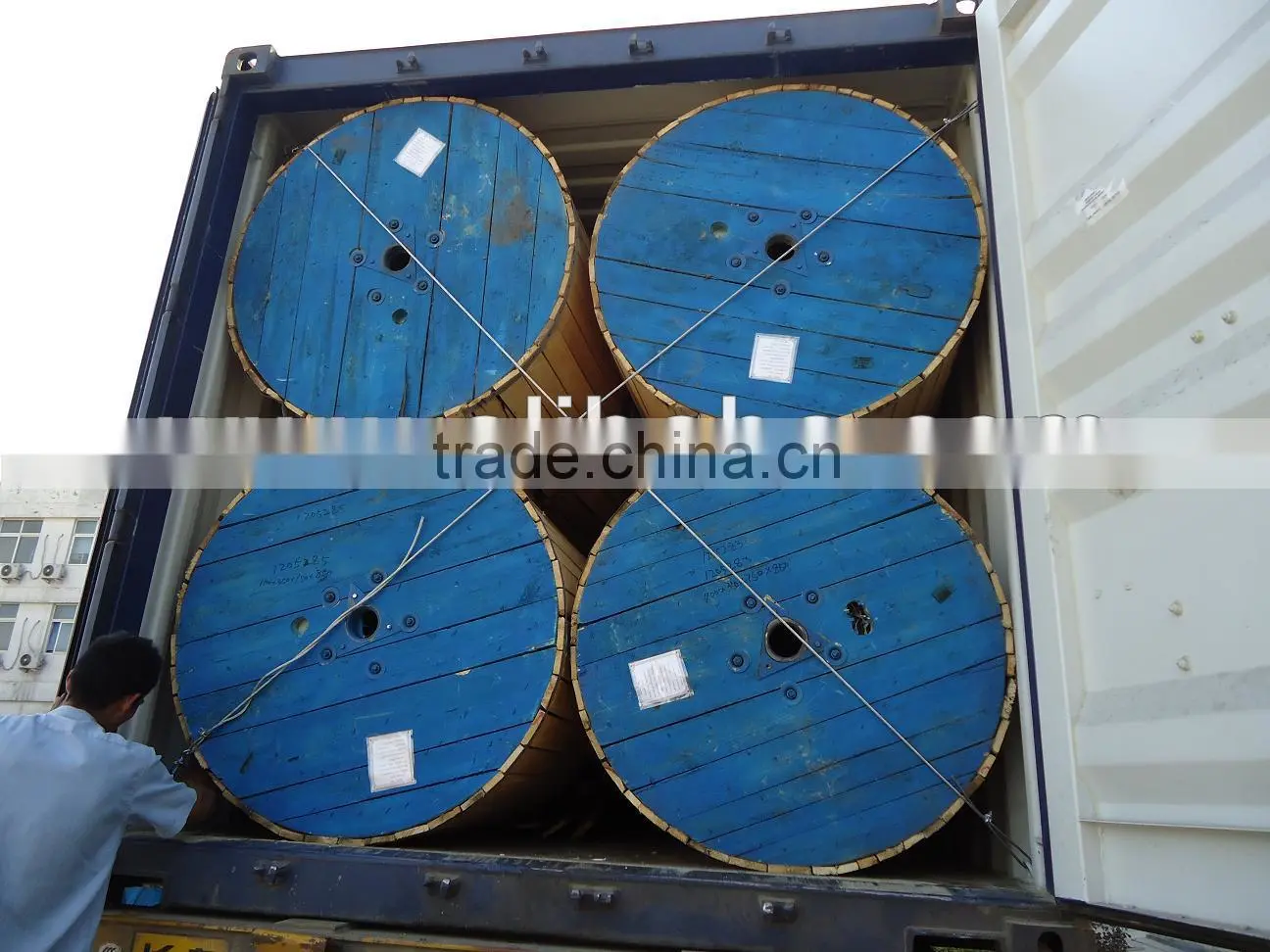 HIGH VOLTAGE CABLES